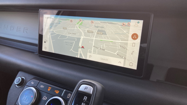 Land Rover Defender 3.0 D300 X-Dynamic HSE 110 5dr Auto Diesel Estate